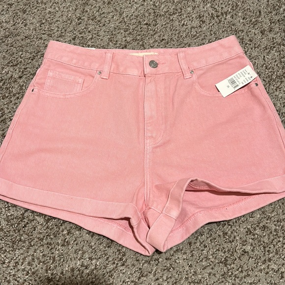 2 pair PAC Sun mom shorts 1 NWT, 1 gently worn. Size 28 & size 27 - Picture 2 of 7